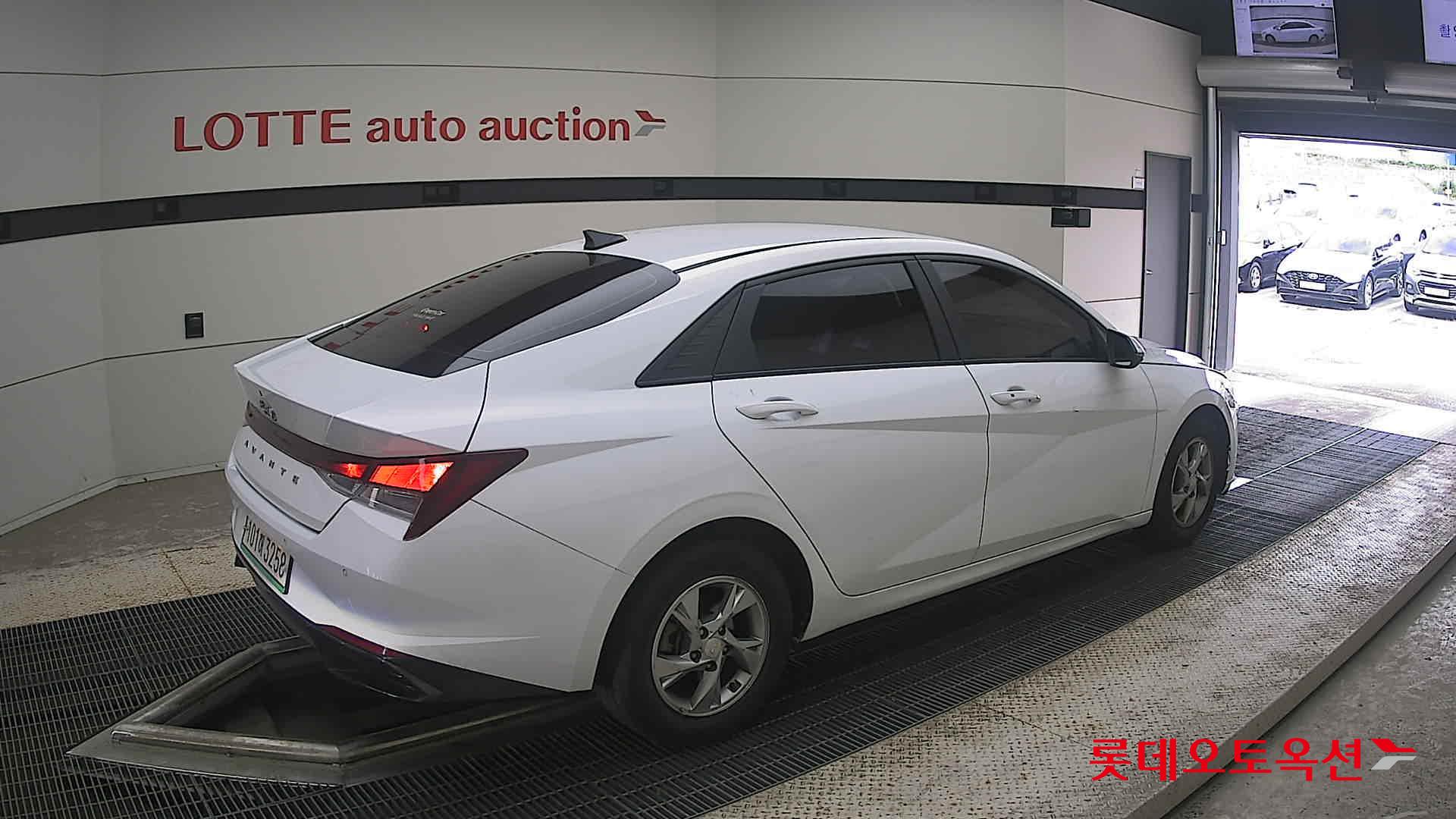 2021 - hyundai avante