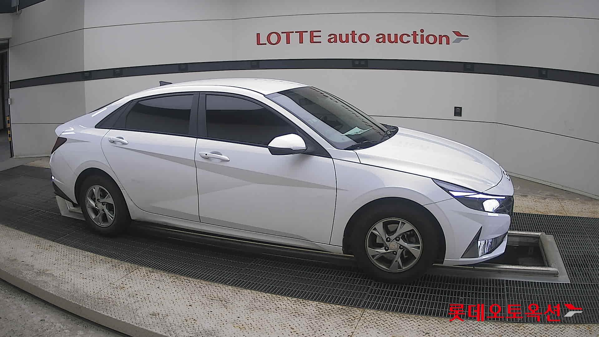 2021 - hyundai avante