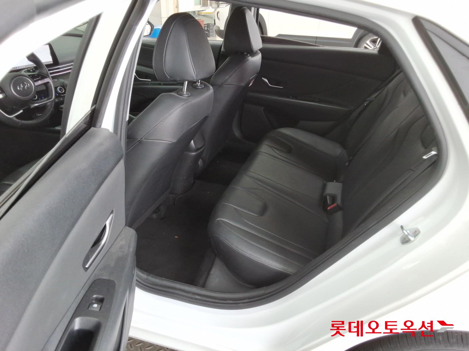 2021 - hyundai avante