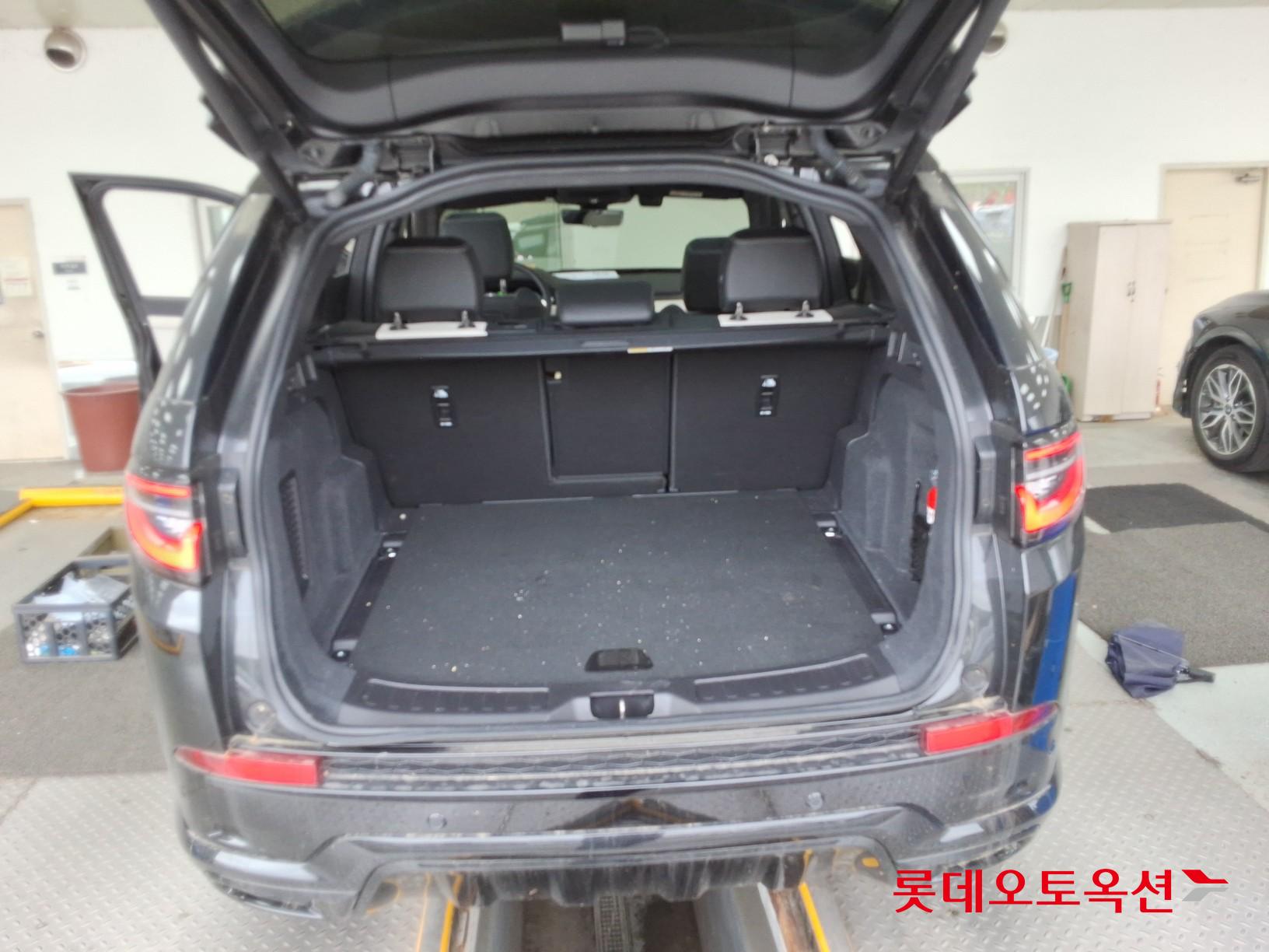 2025 - land rover discovery