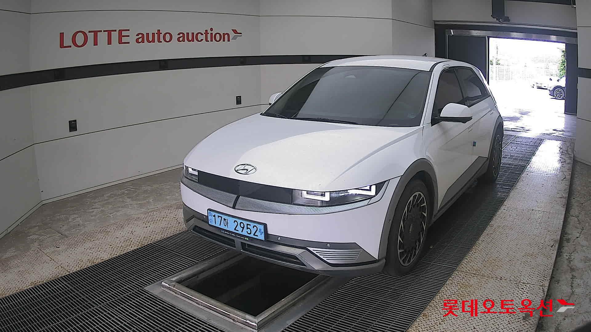 2024 - hyundai ioniq