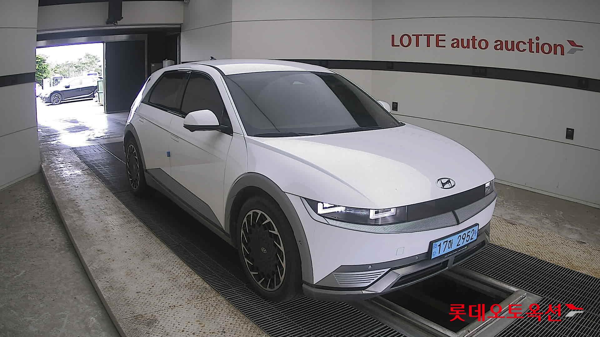 2024 - hyundai ioniq