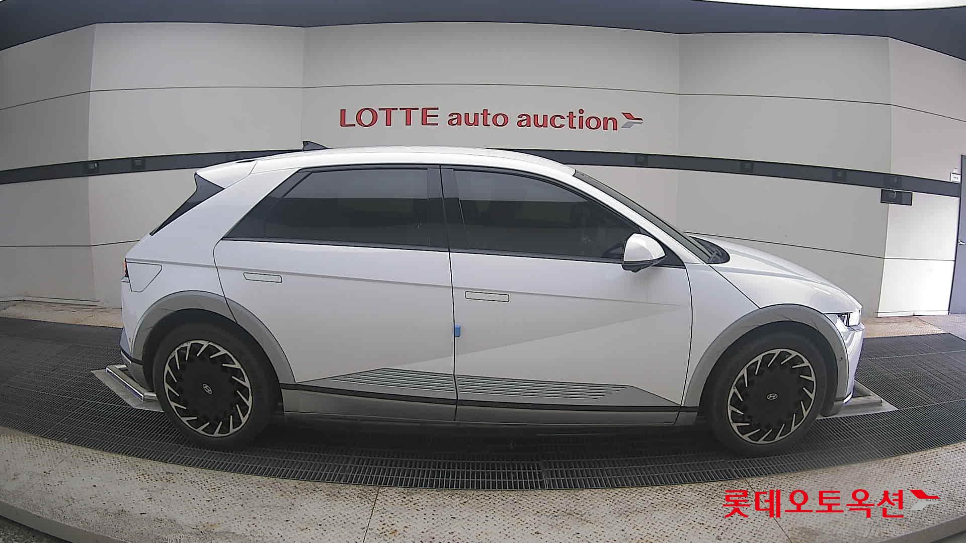 2024 - hyundai ioniq