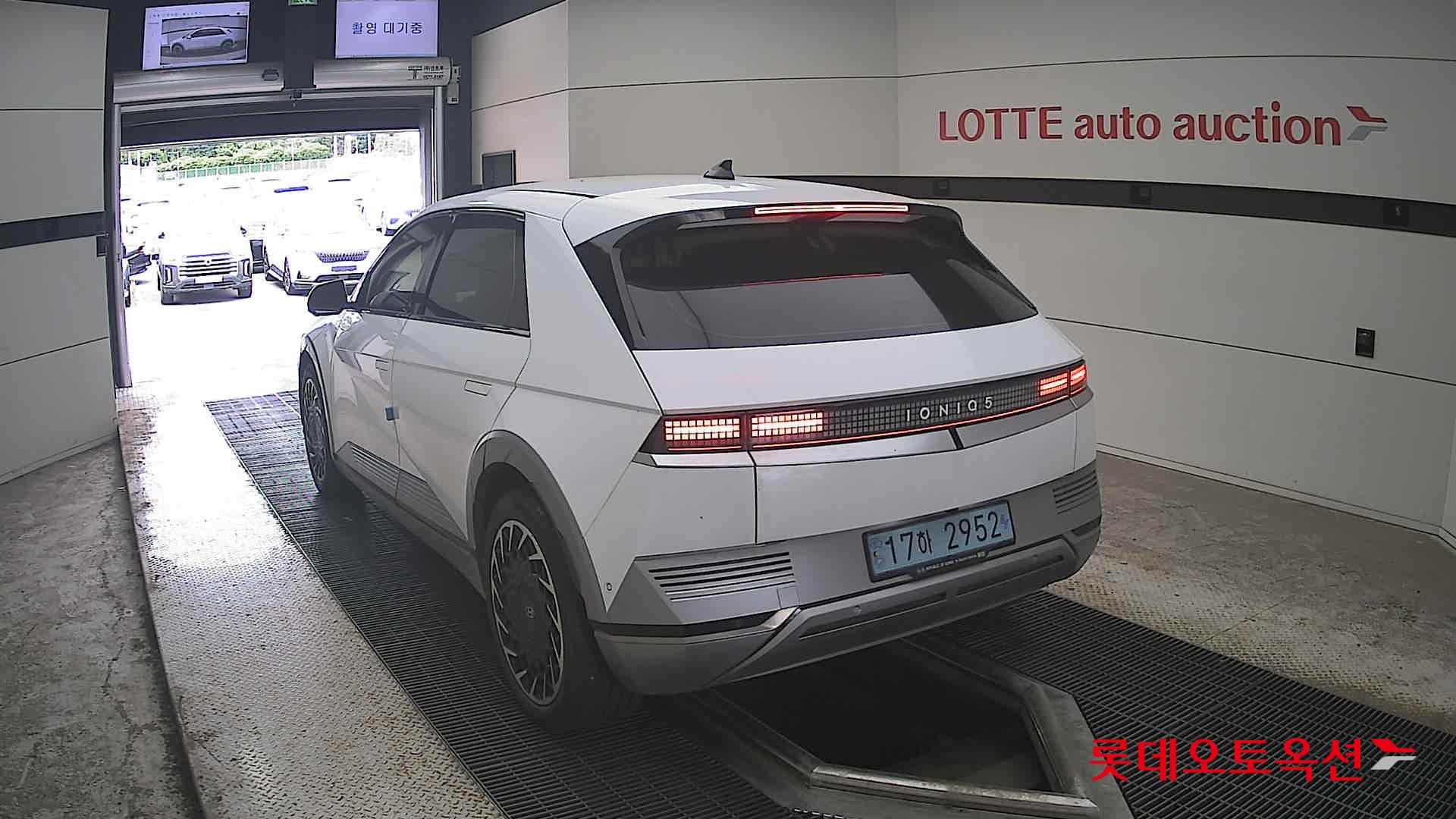 2024 - hyundai ioniq