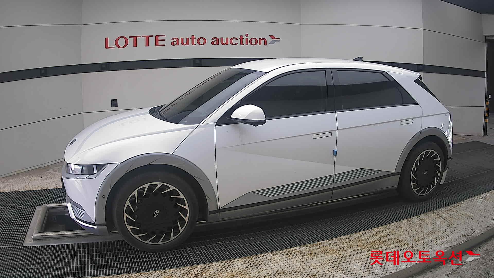 2024 - hyundai ioniq