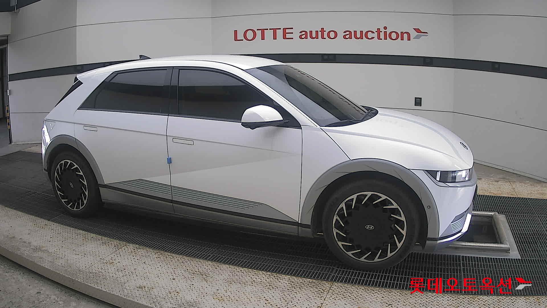 2024 - hyundai ioniq