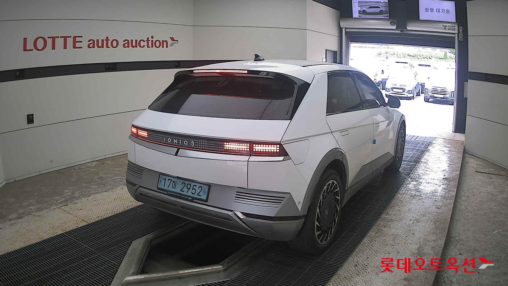 2024 - hyundai ioniq