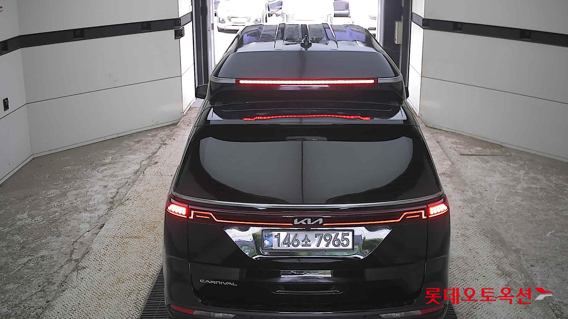 2022 - kia carnival