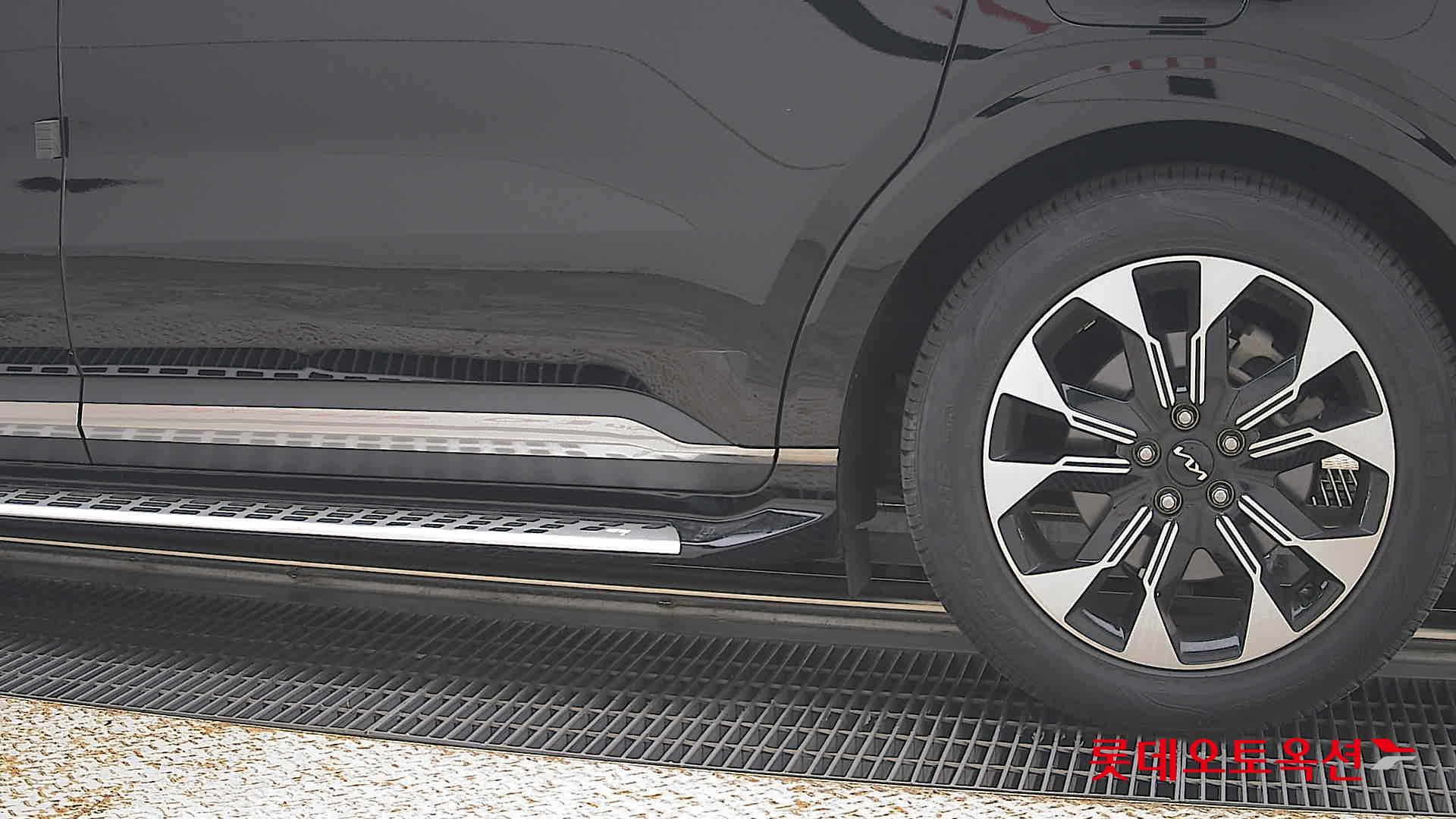 2022 - kia carnival