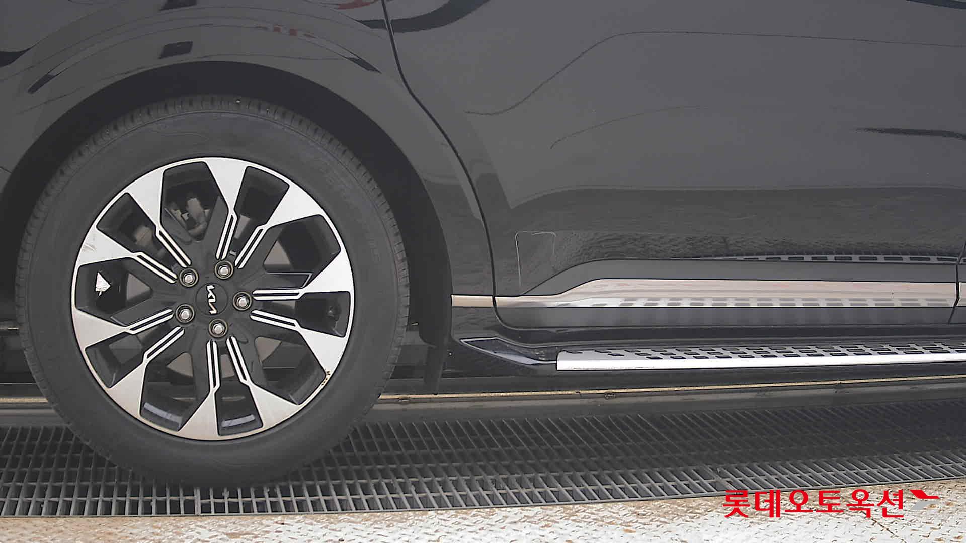 2022 - kia carnival