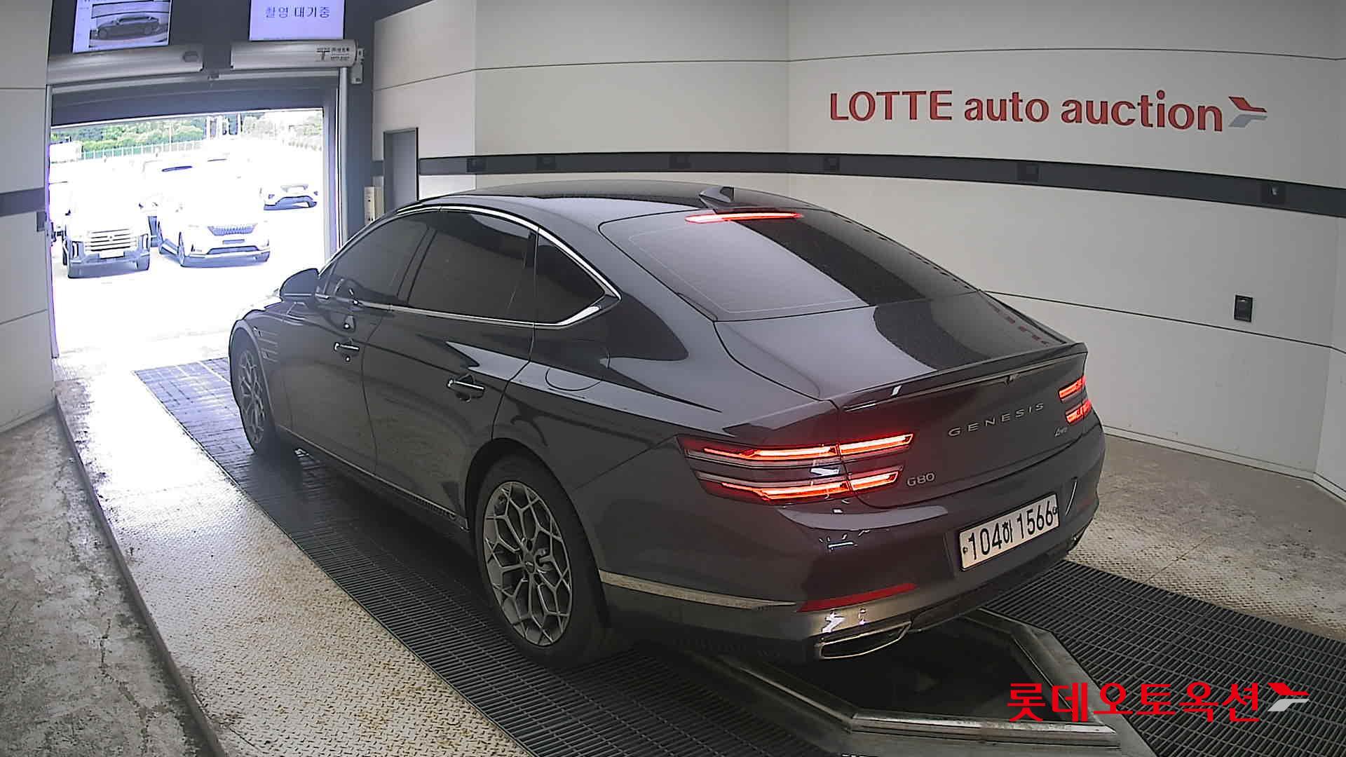 2021 - genesis g80