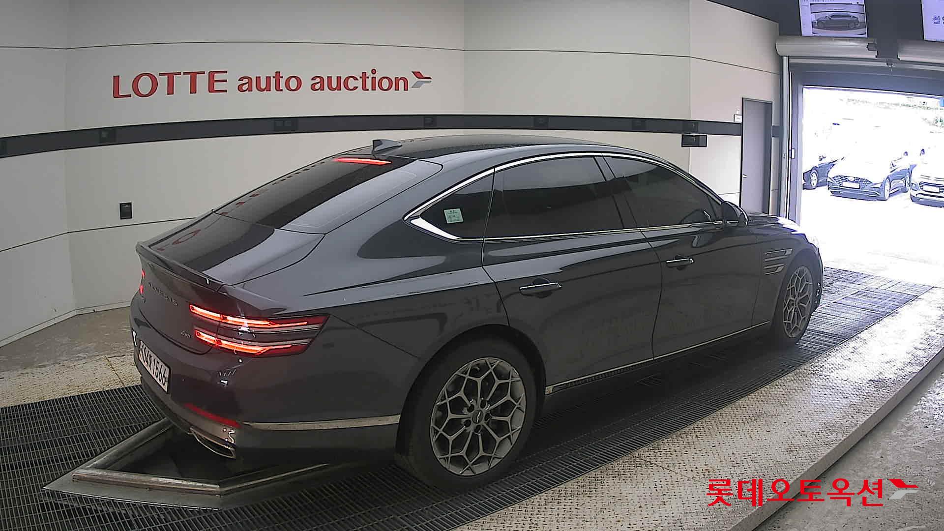 2021 - genesis g80