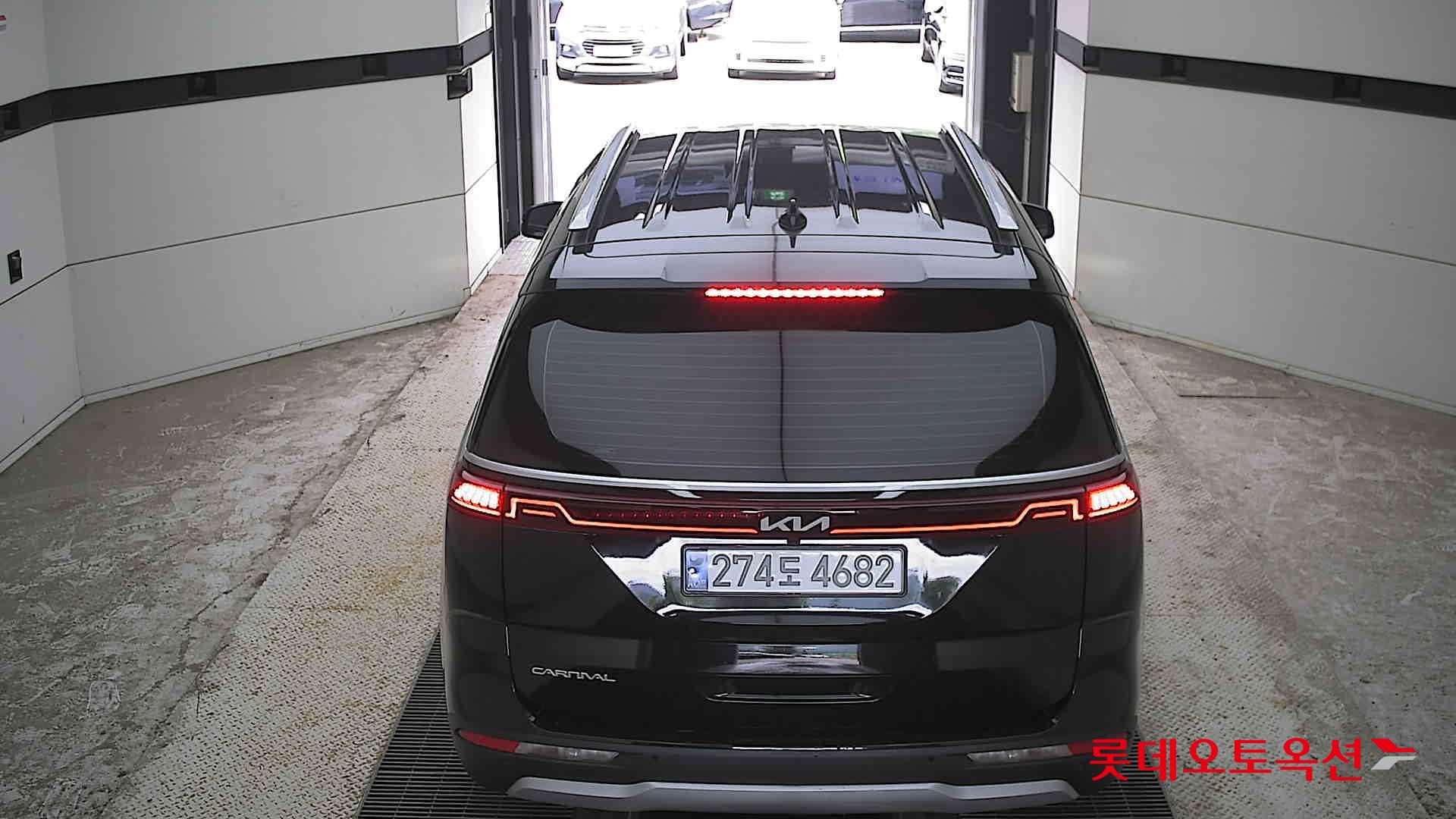 2023 - kia carnival