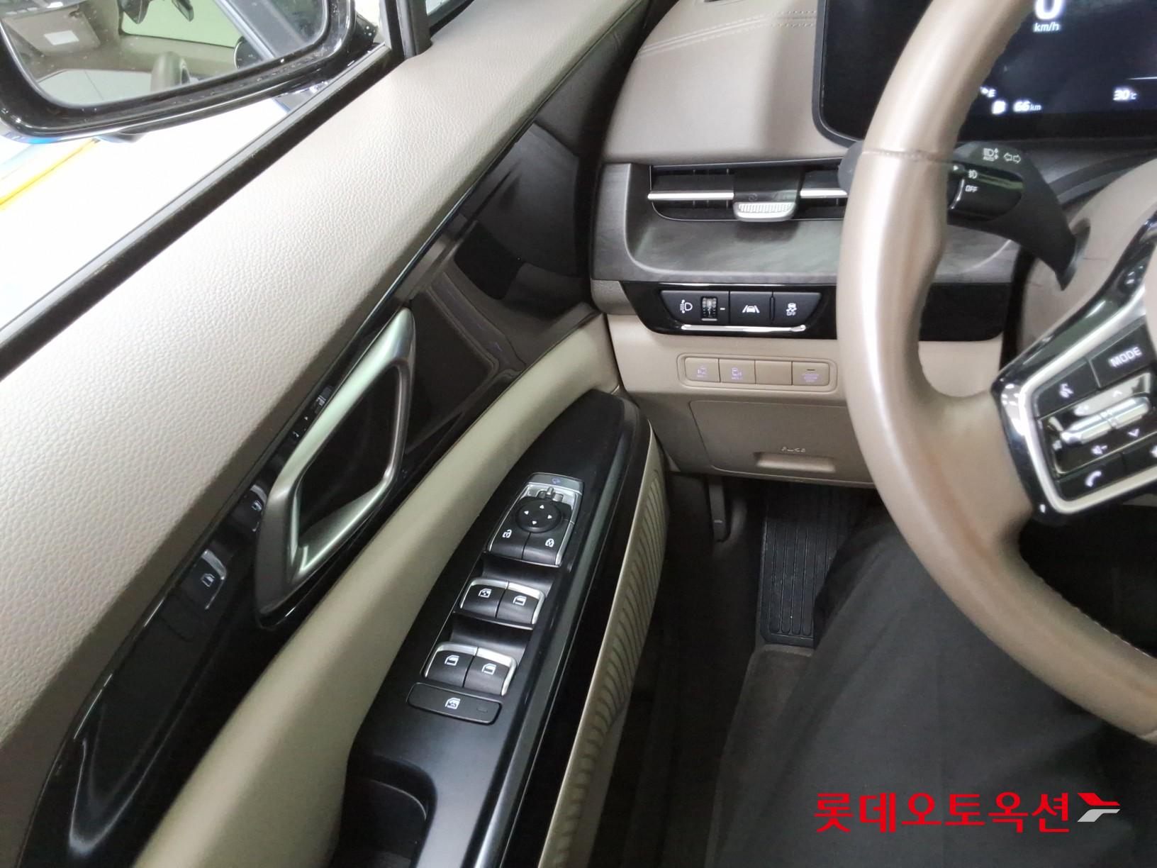 2023 - kia carnival