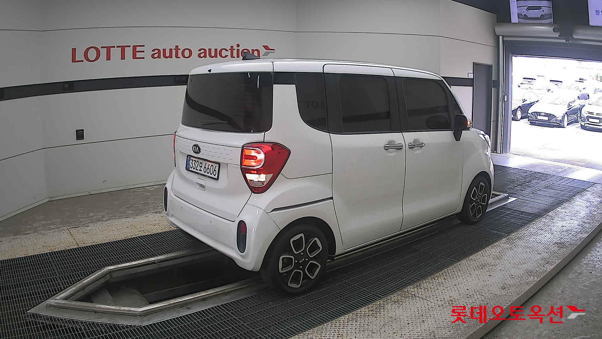 2021 - kia ray