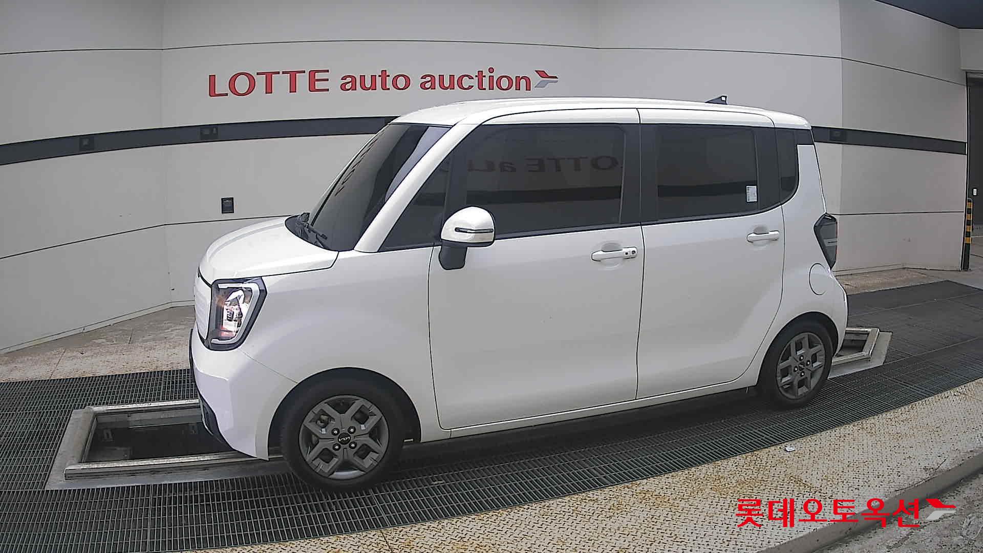2023 - kia ray