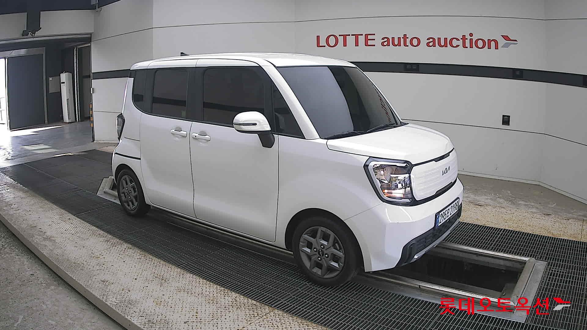 2023 - kia ray