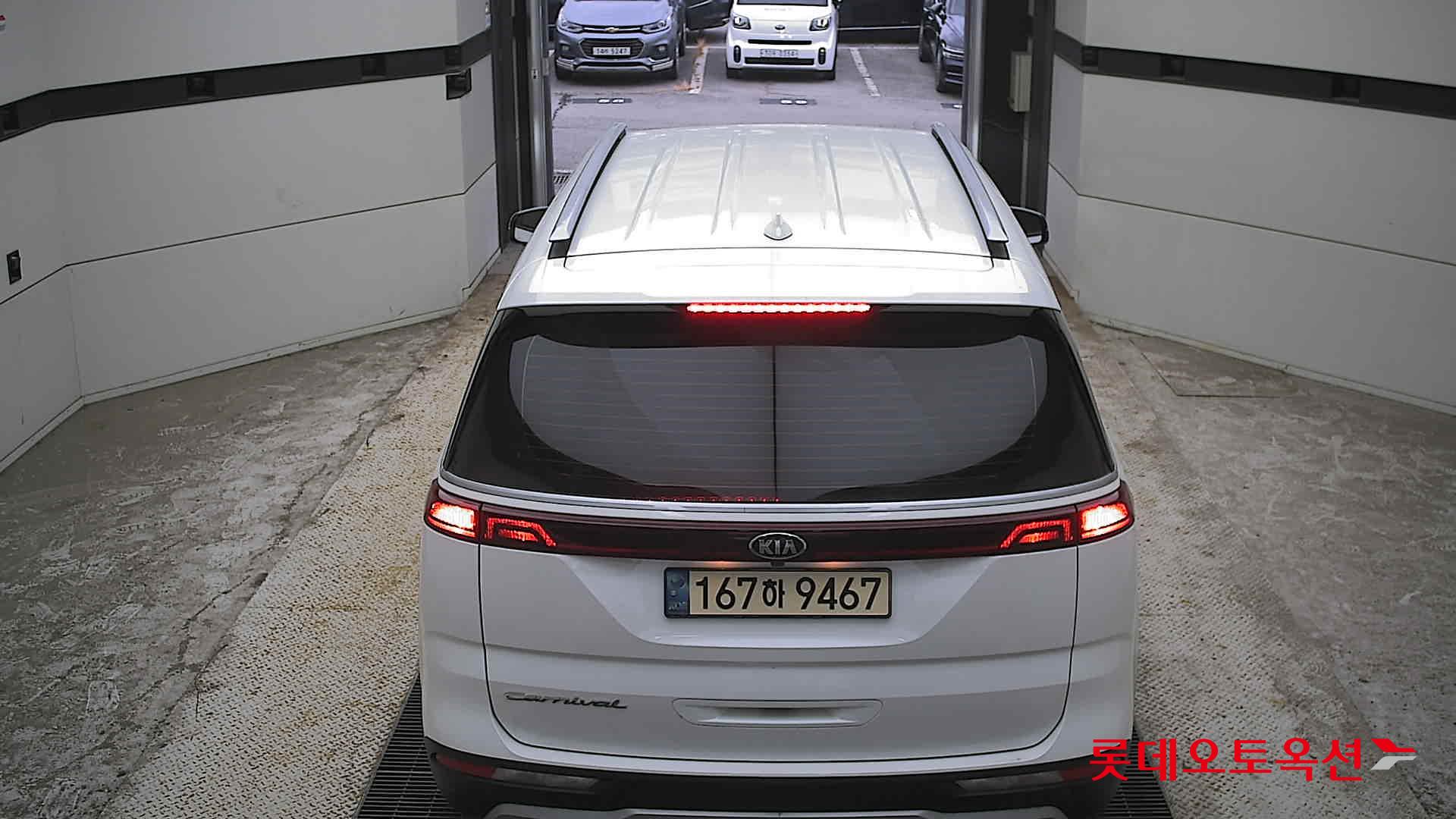 2021 - kia carnival