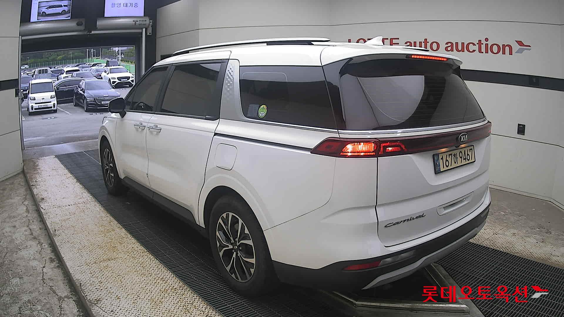 2021 - kia carnival