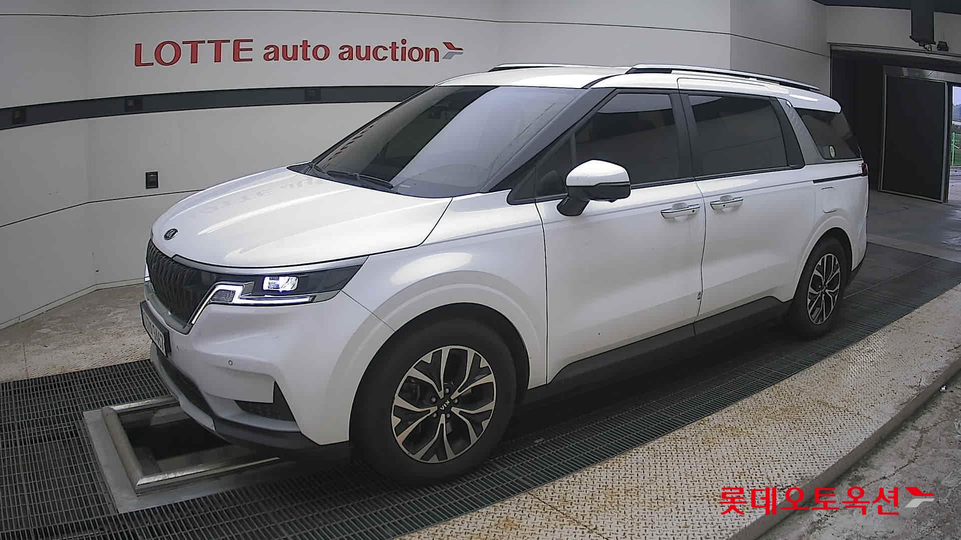 2021 - kia carnival