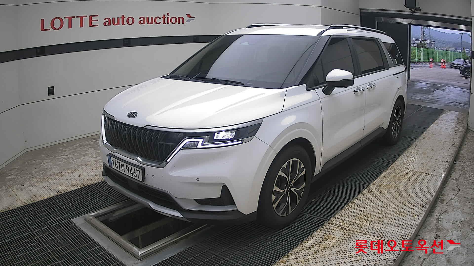 2021 - kia carnival