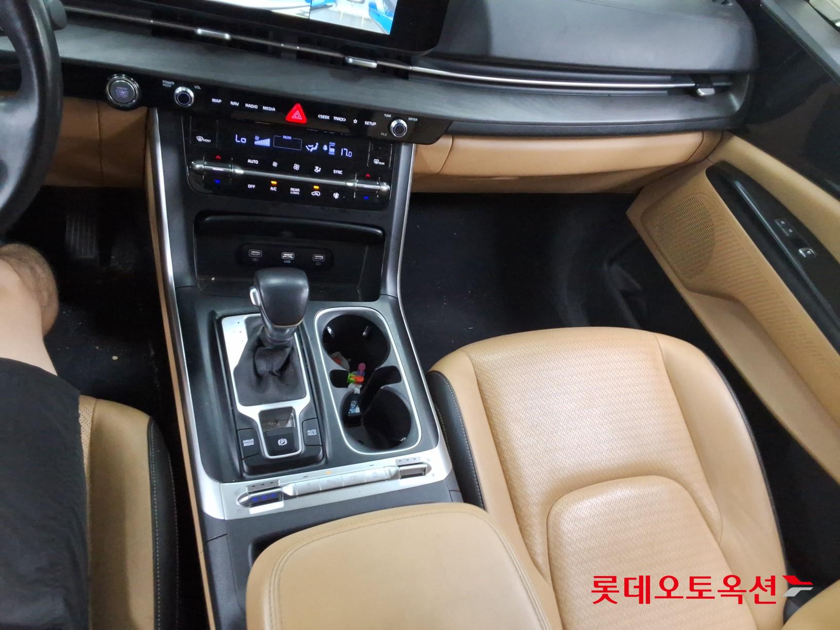 2021 - kia carnival