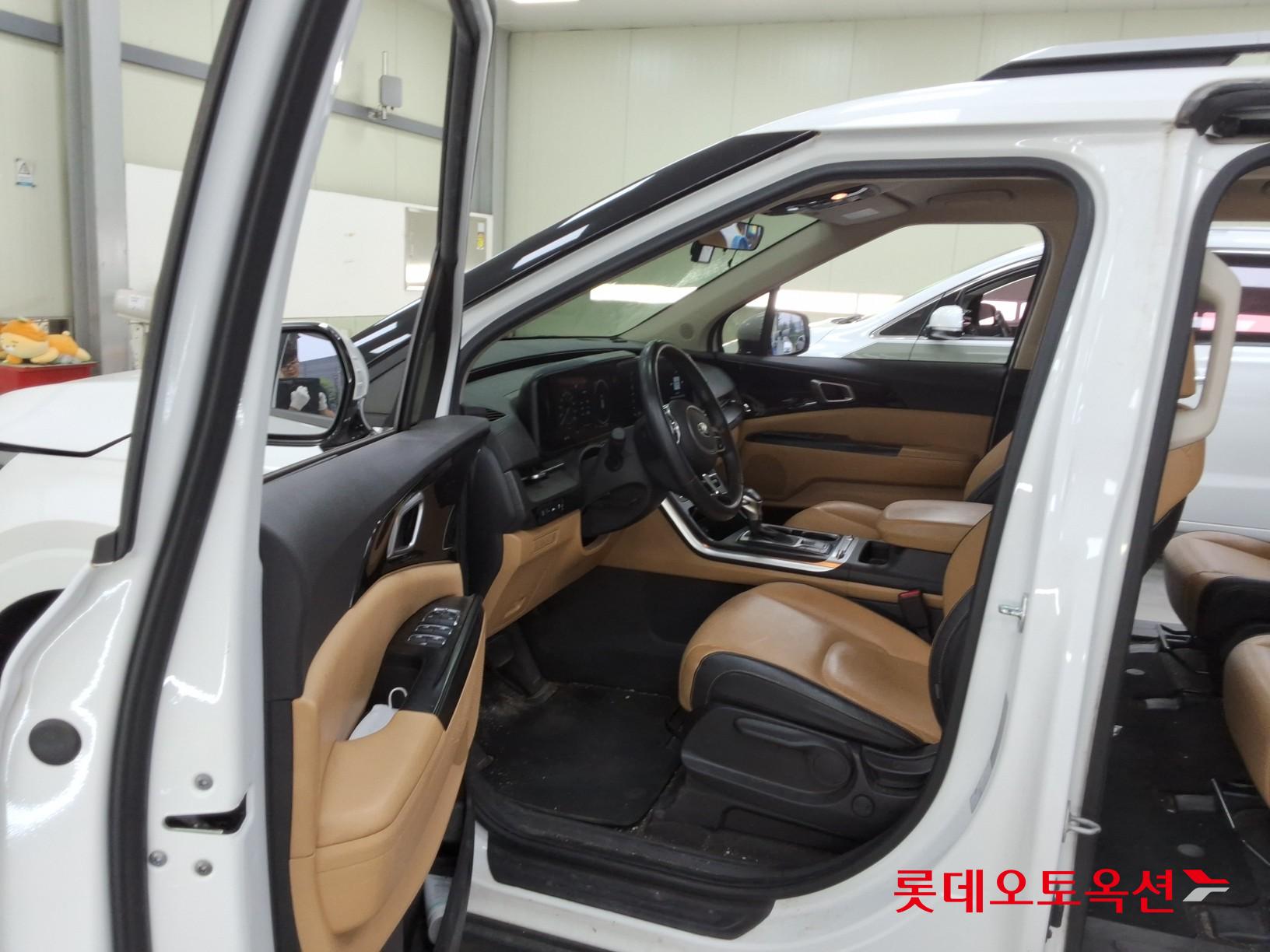 2021 - kia carnival
