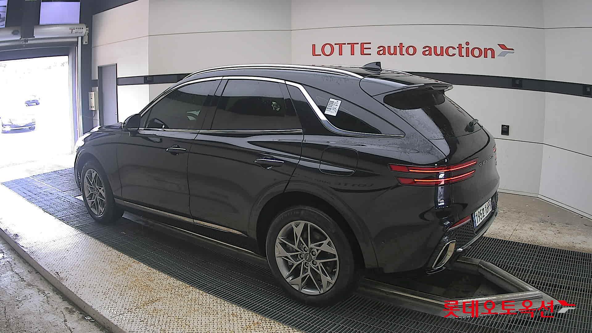2023 - genesis gv70