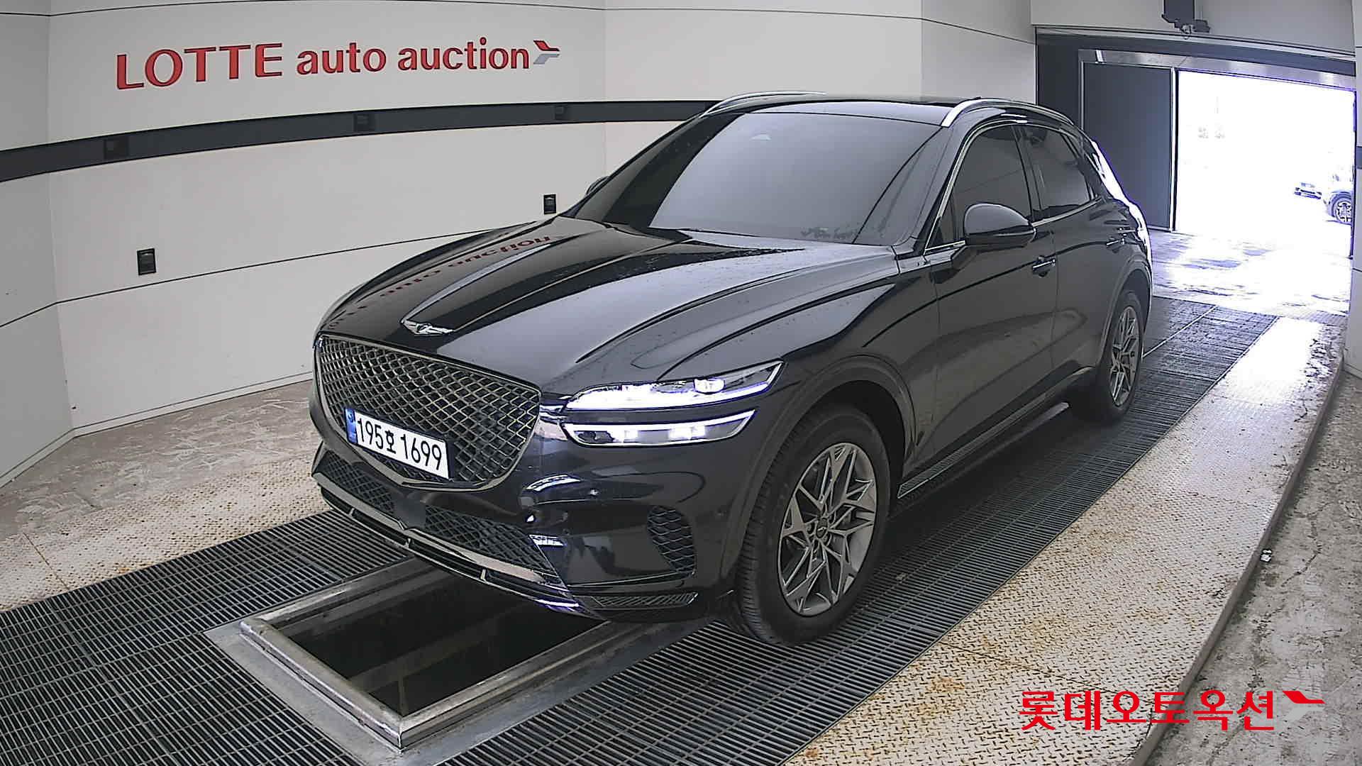 2023 - genesis gv70