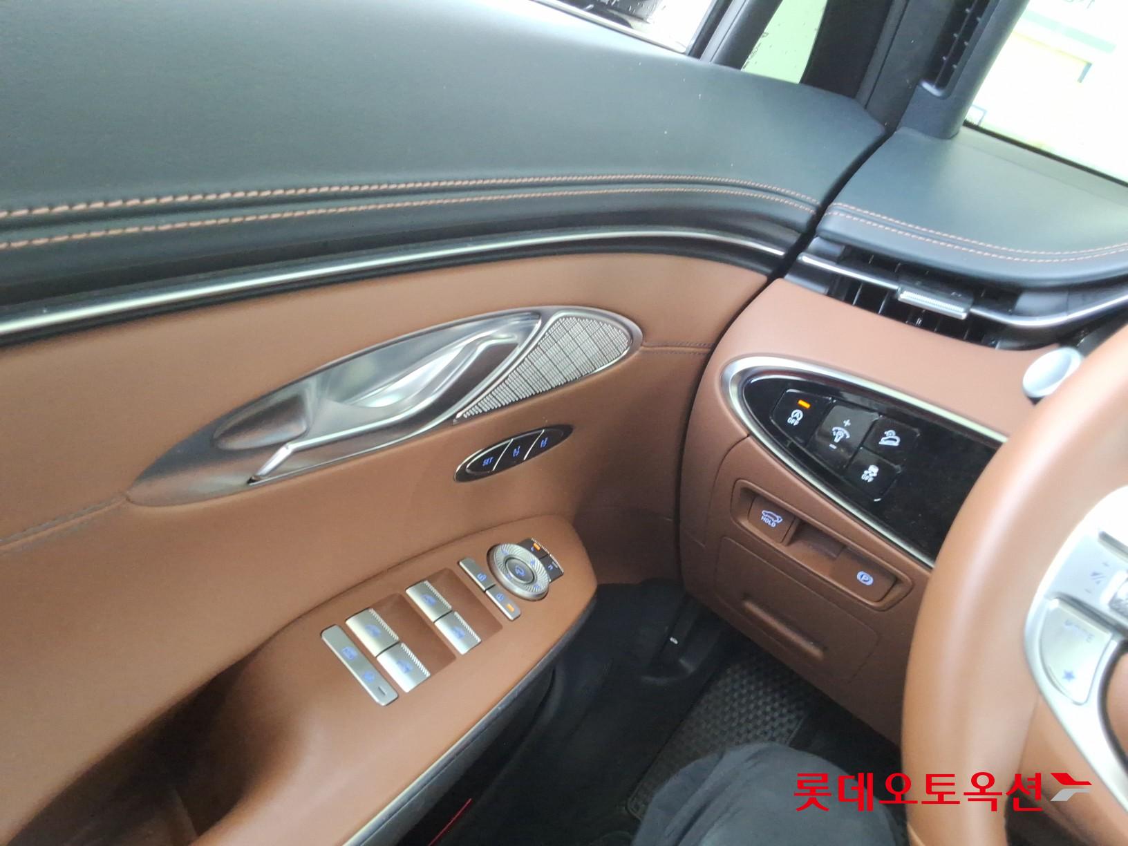 2023 - genesis gv70