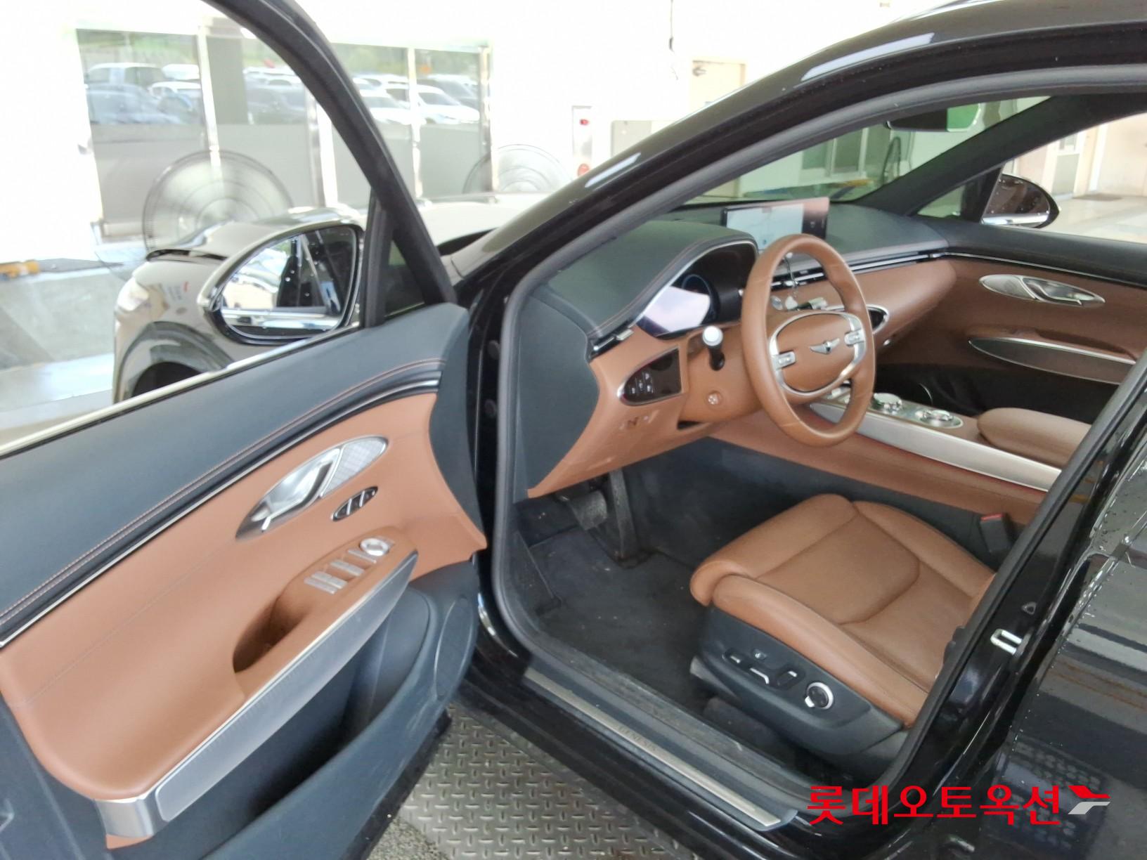 2023 - genesis gv70
