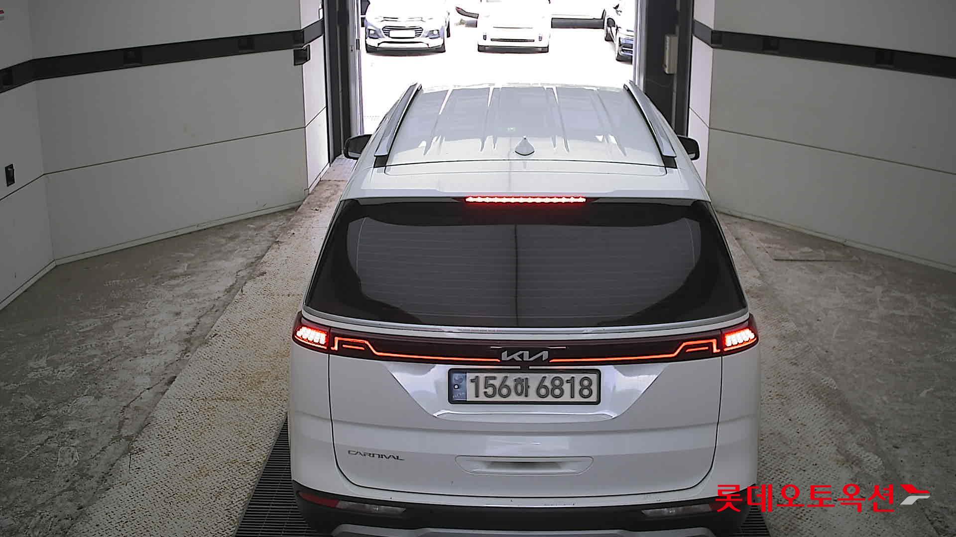 2023 - kia carnival