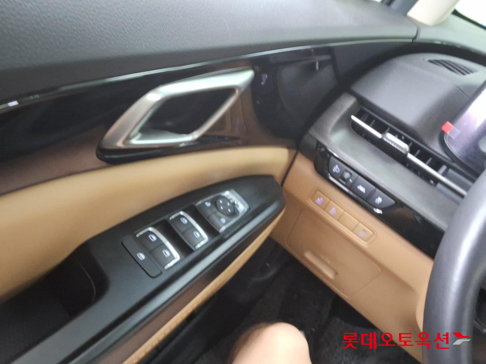 2023 - kia carnival