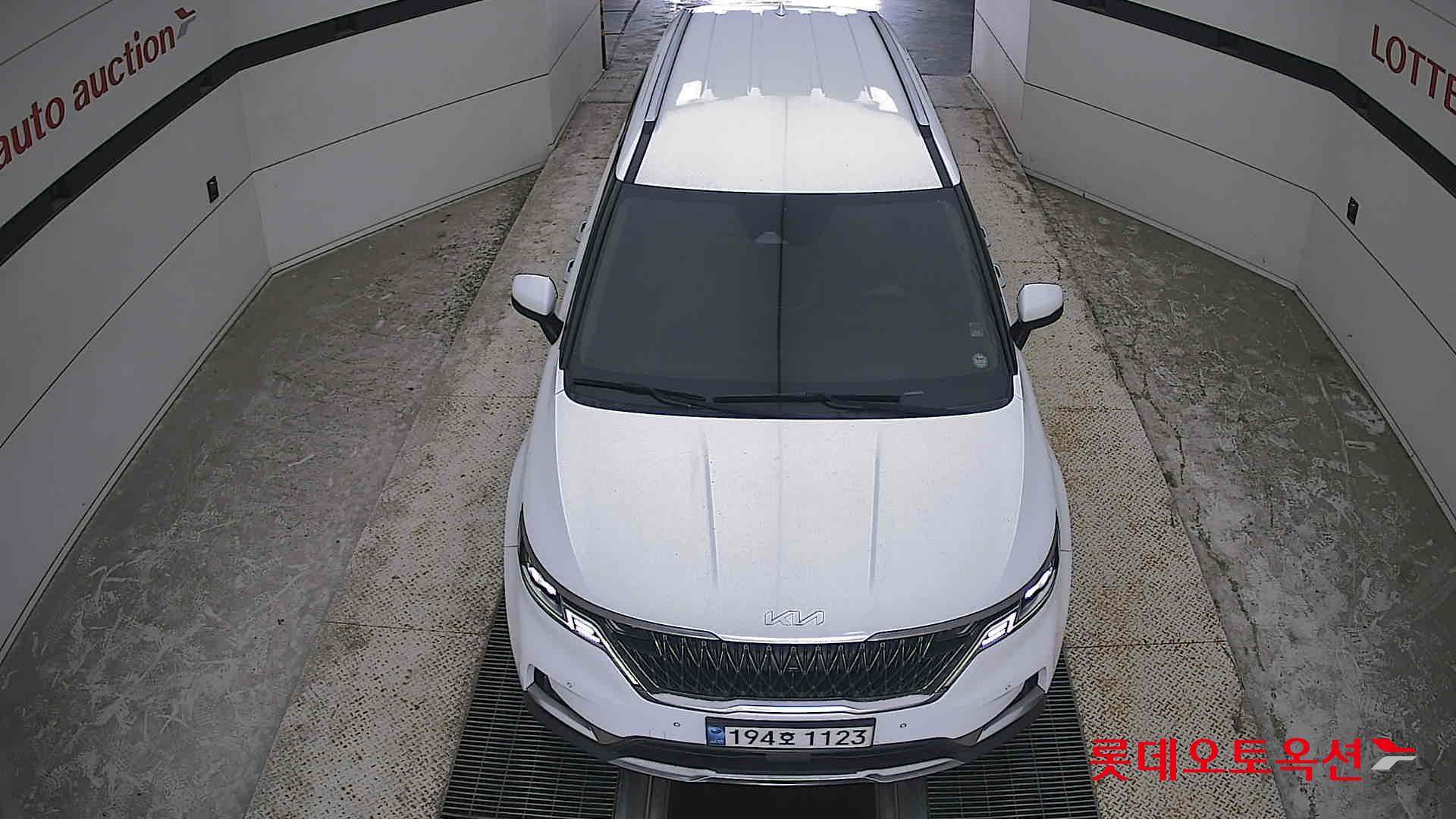 2023 - kia carnival