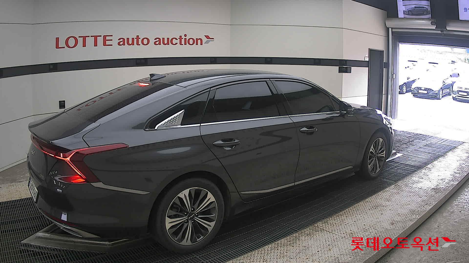 2023 - kia k8