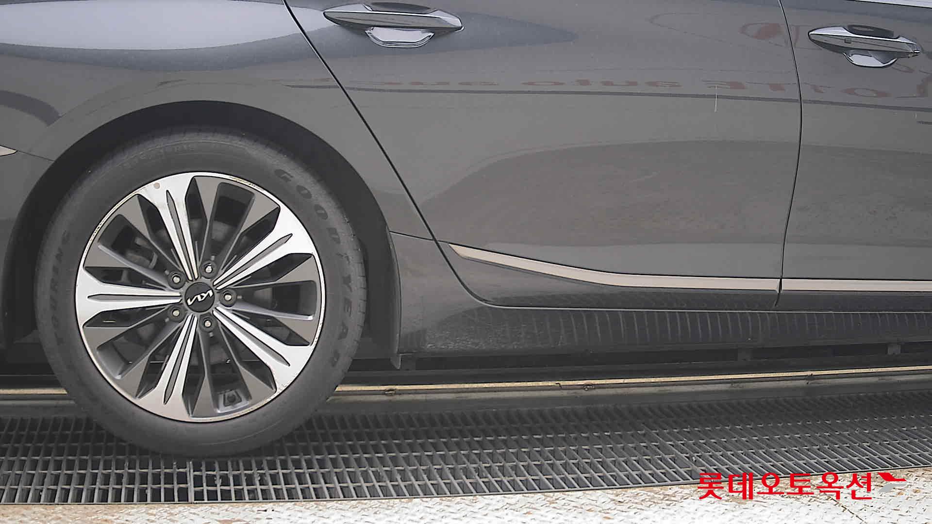 2023 - kia k8