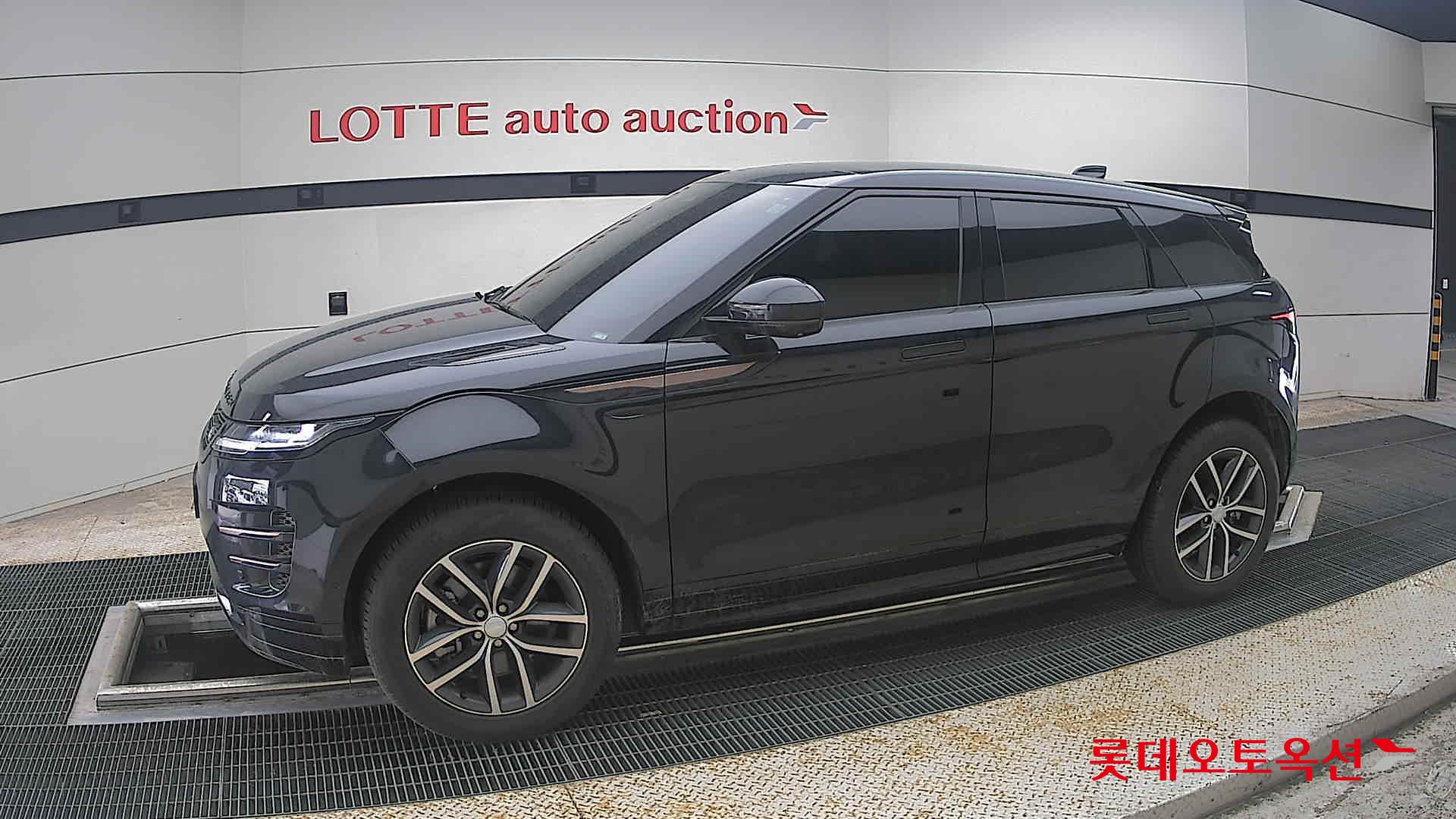 2025 - land rover range rover