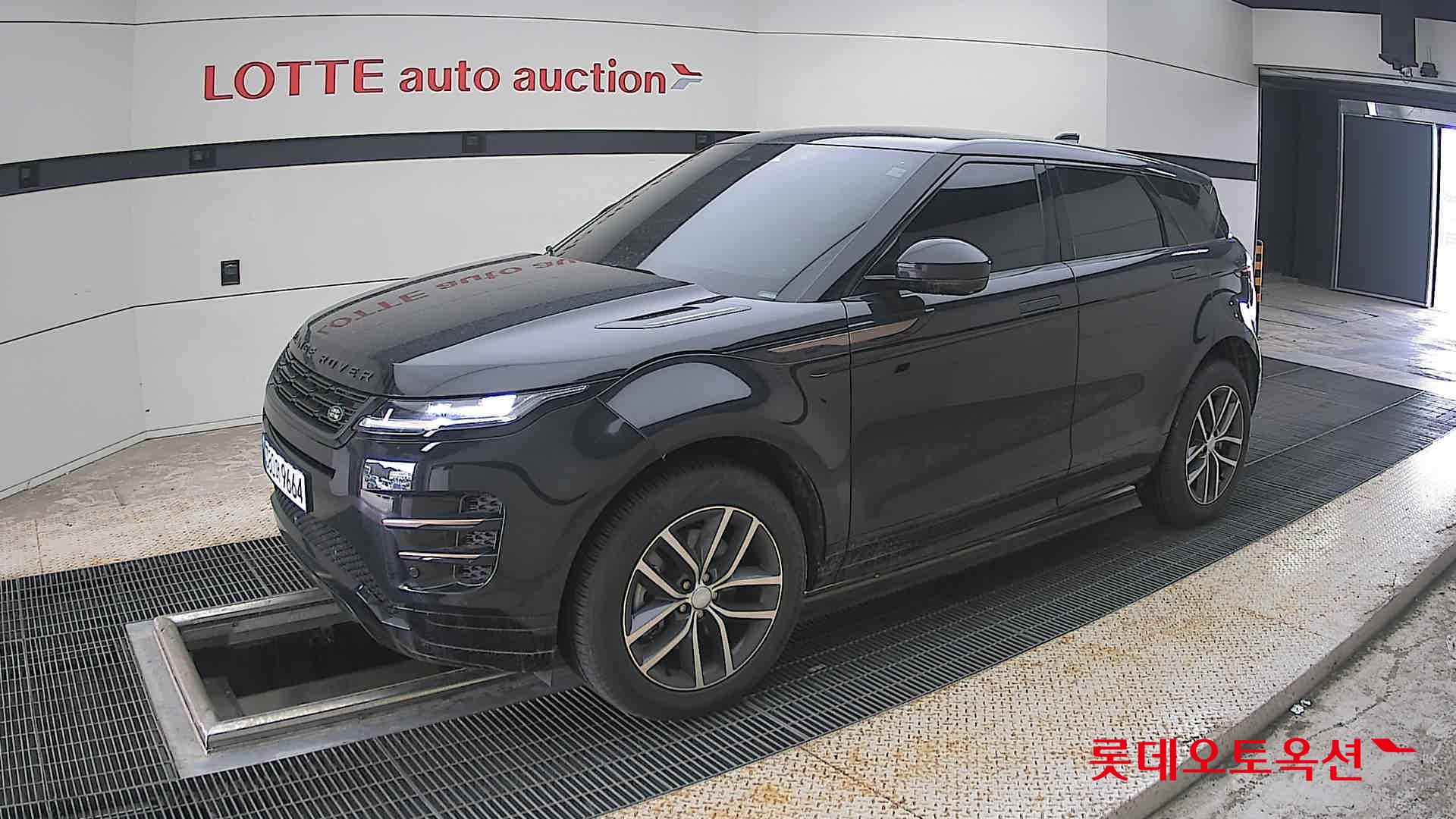 2025 - land rover range rover