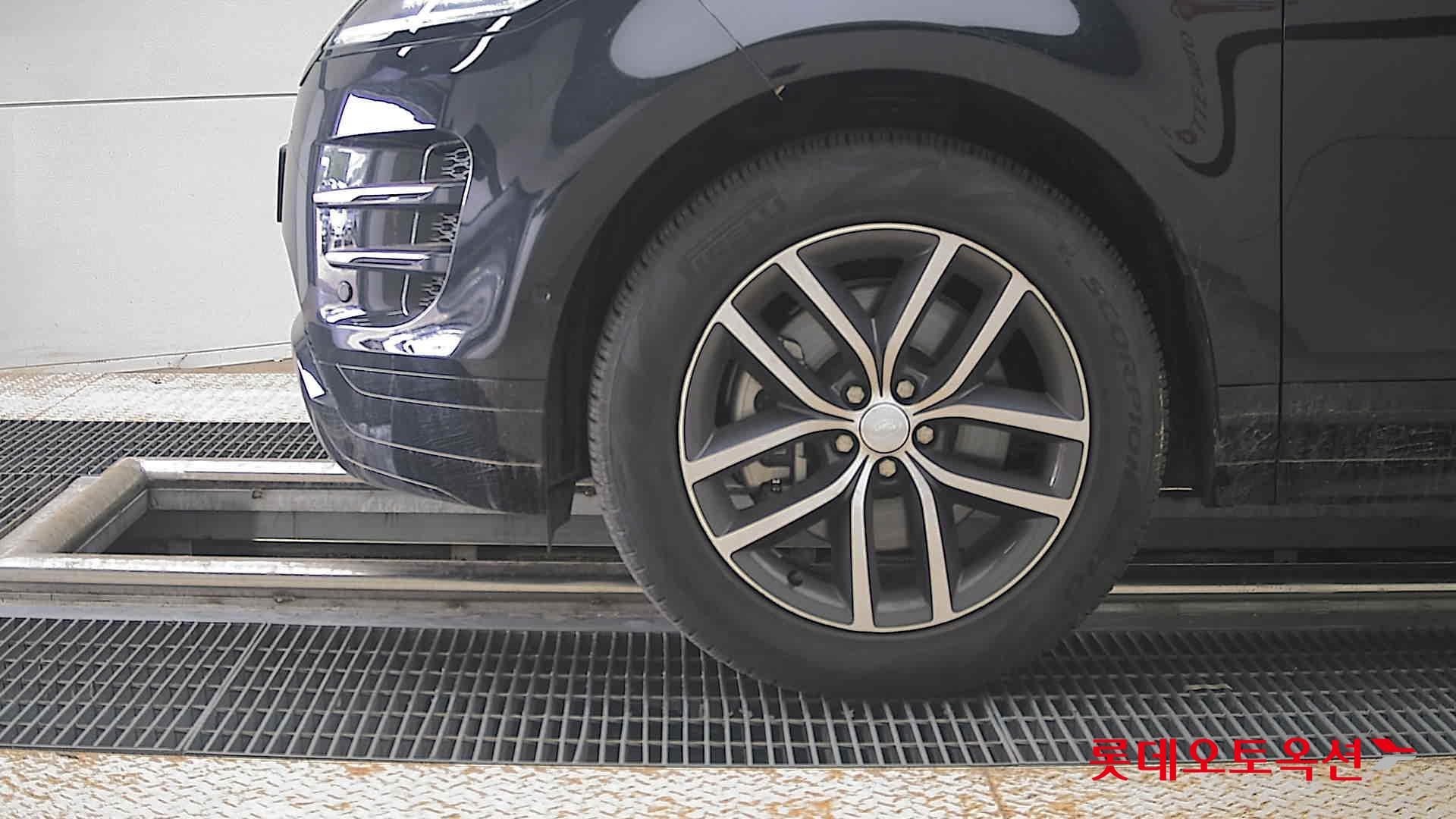 2025 - land rover range rover
