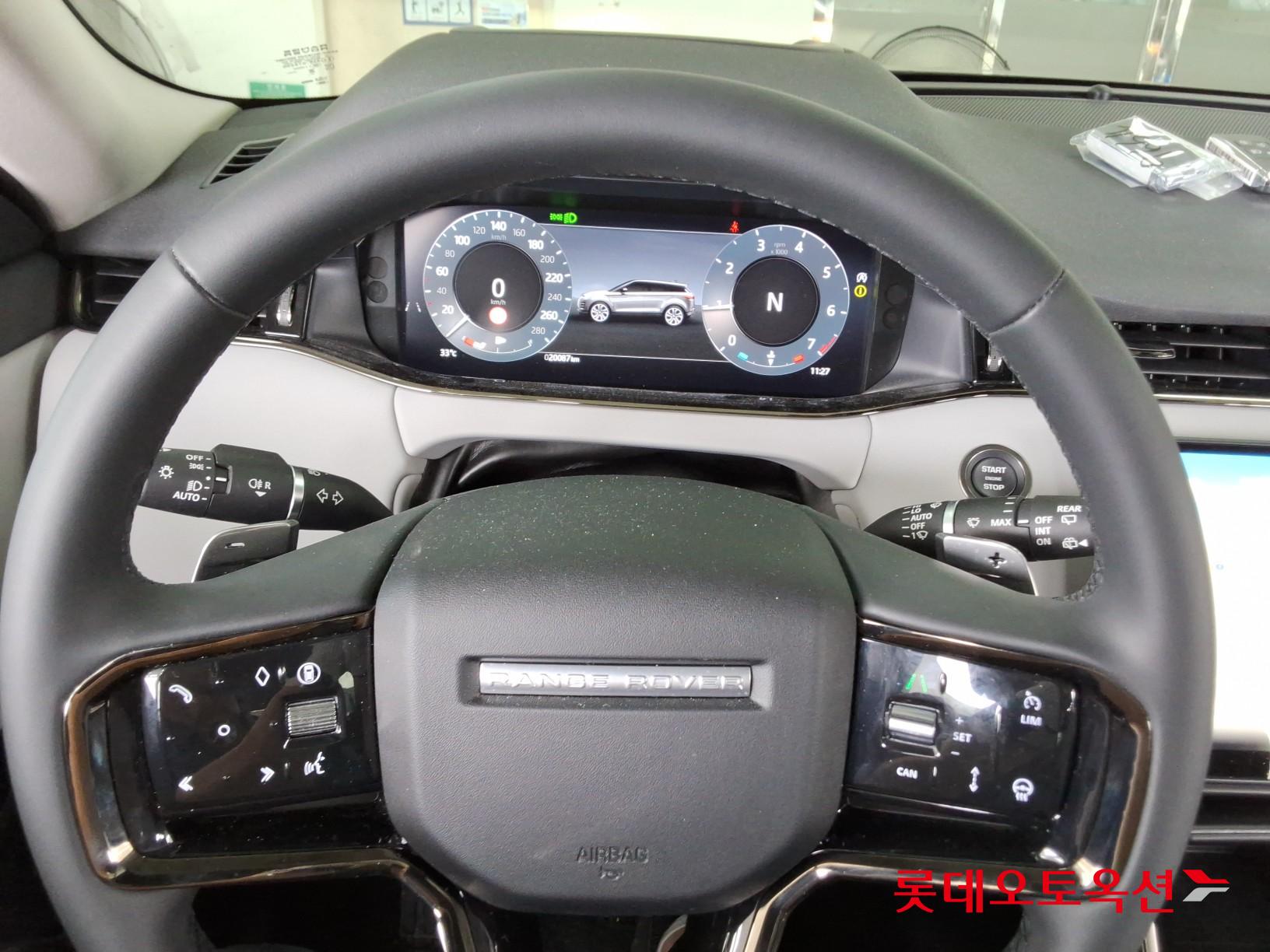 2025 - land rover range rover