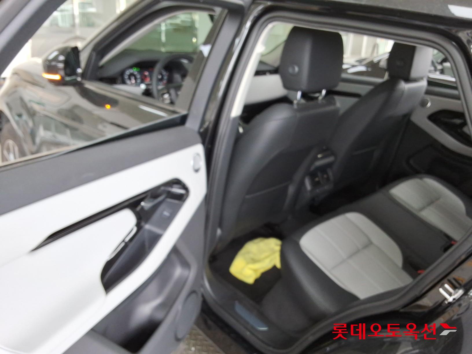 2025 - land rover range rover