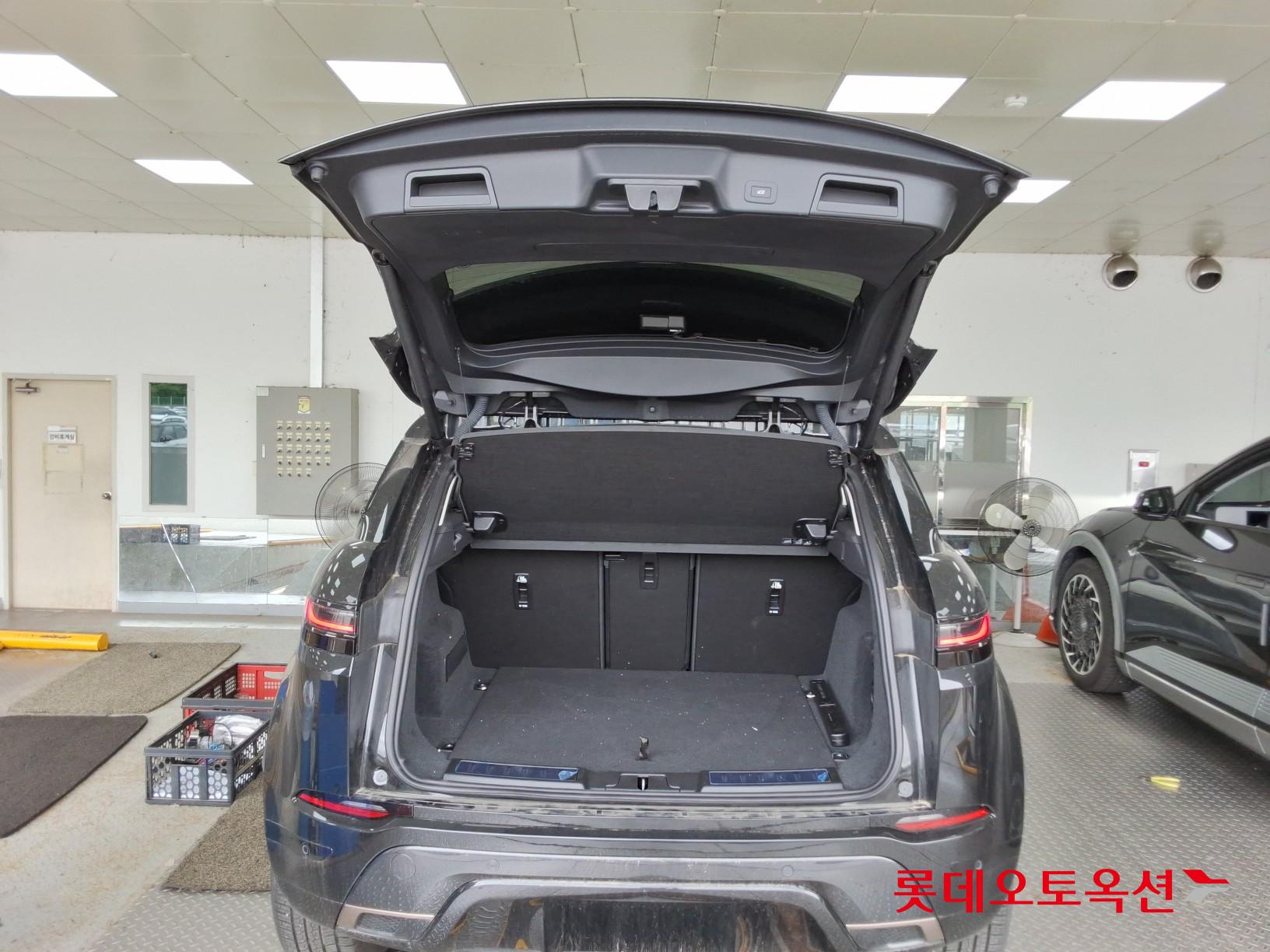 2025 - land rover range rover