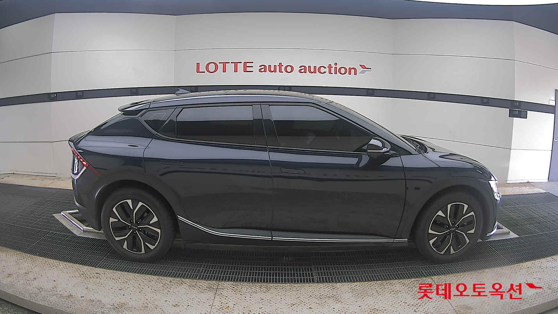 2022 - kia ev6
