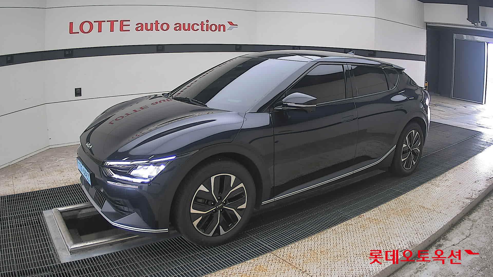 2022 - kia ev6