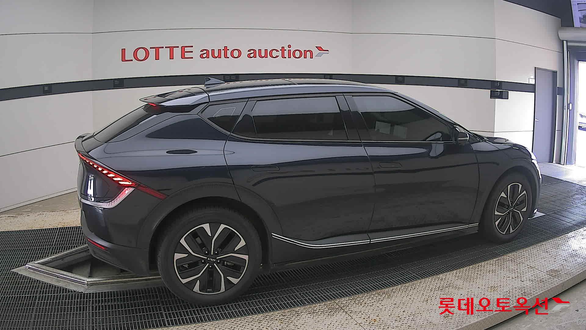 2022 - kia ev6