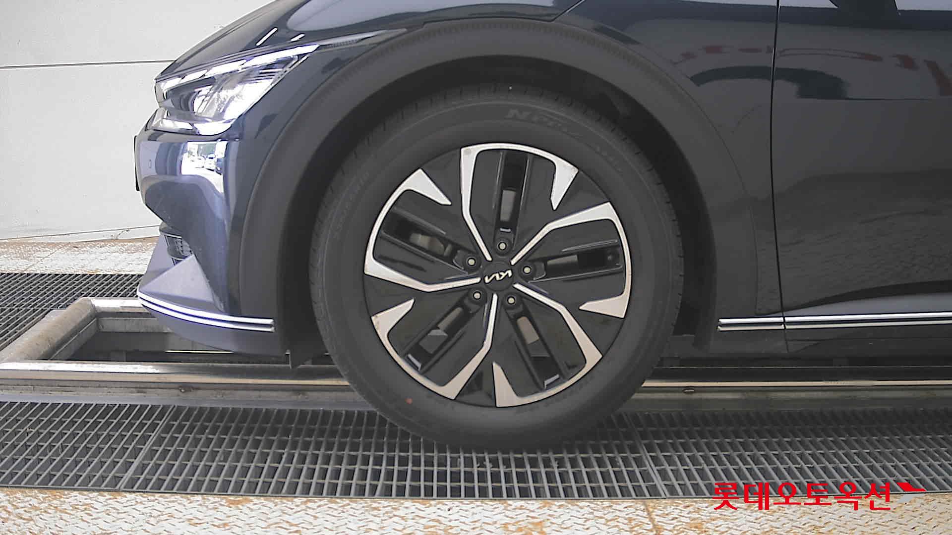 2022 - kia ev6