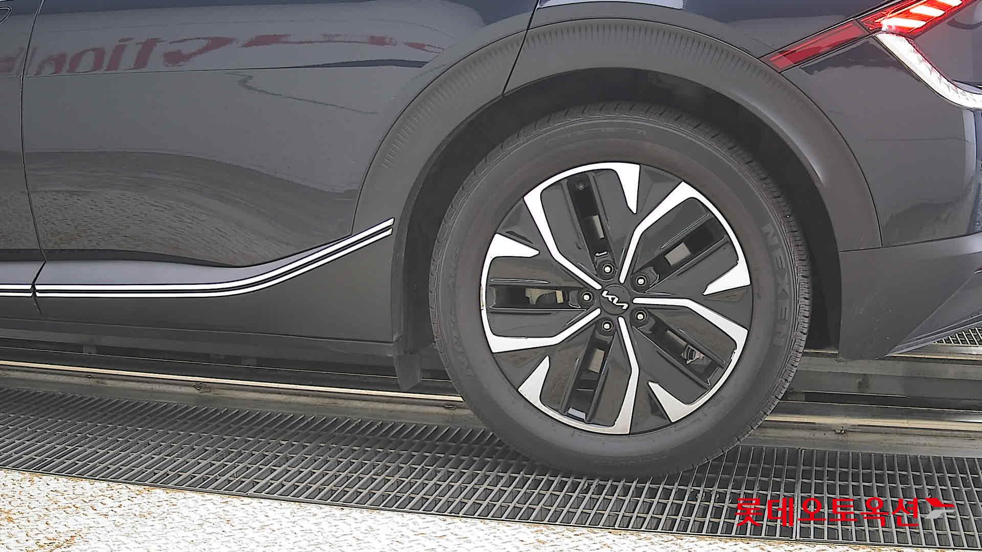 2022 - kia ev6