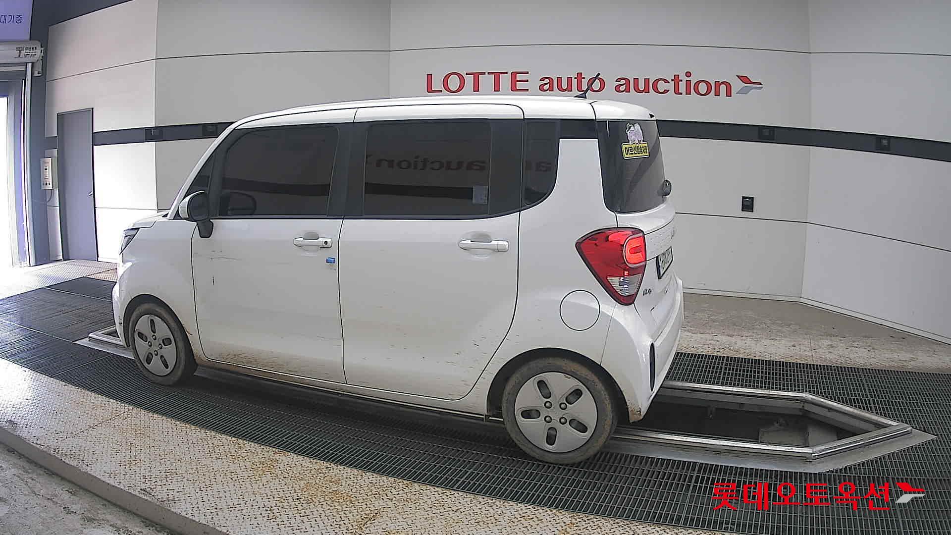 2022 - kia ray