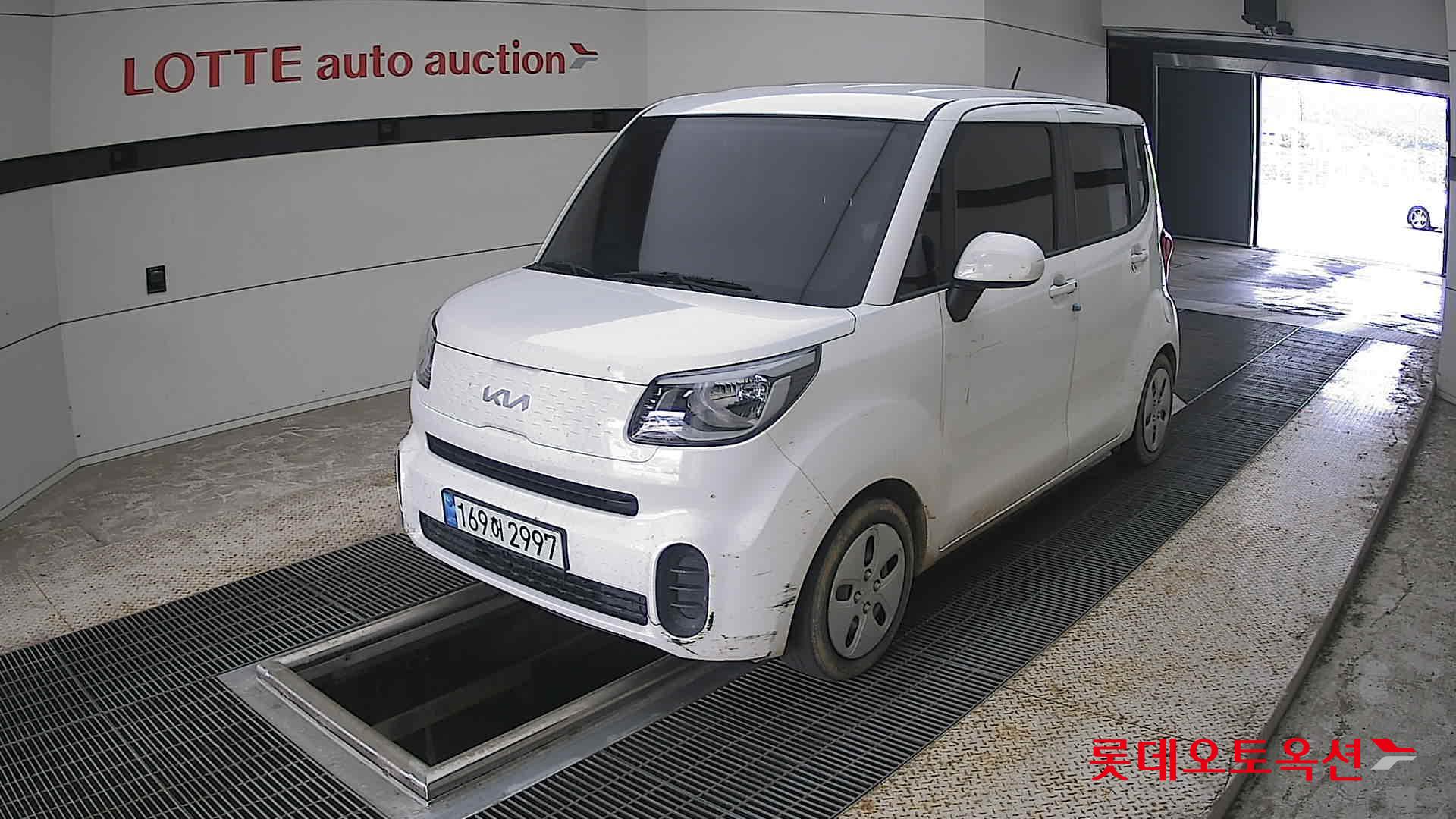 2022 - kia ray
