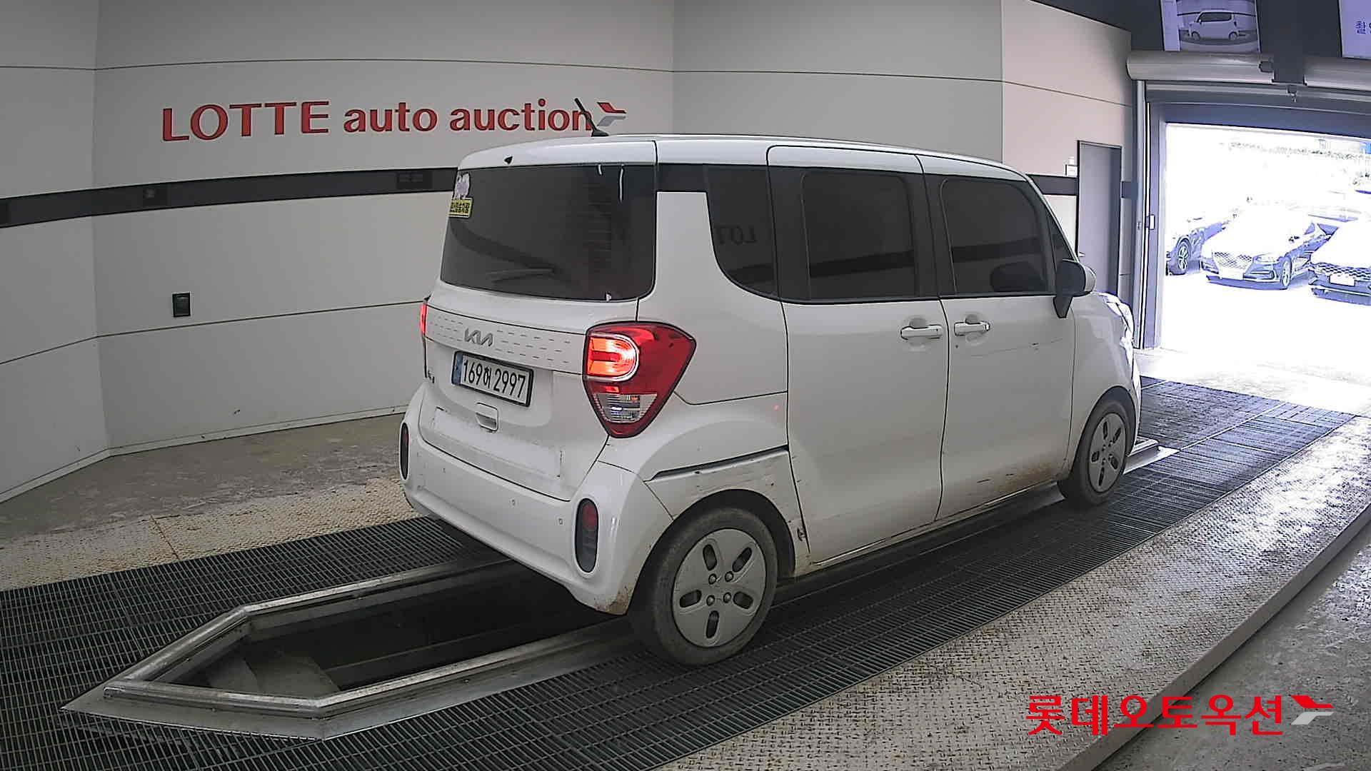 2022 - kia ray